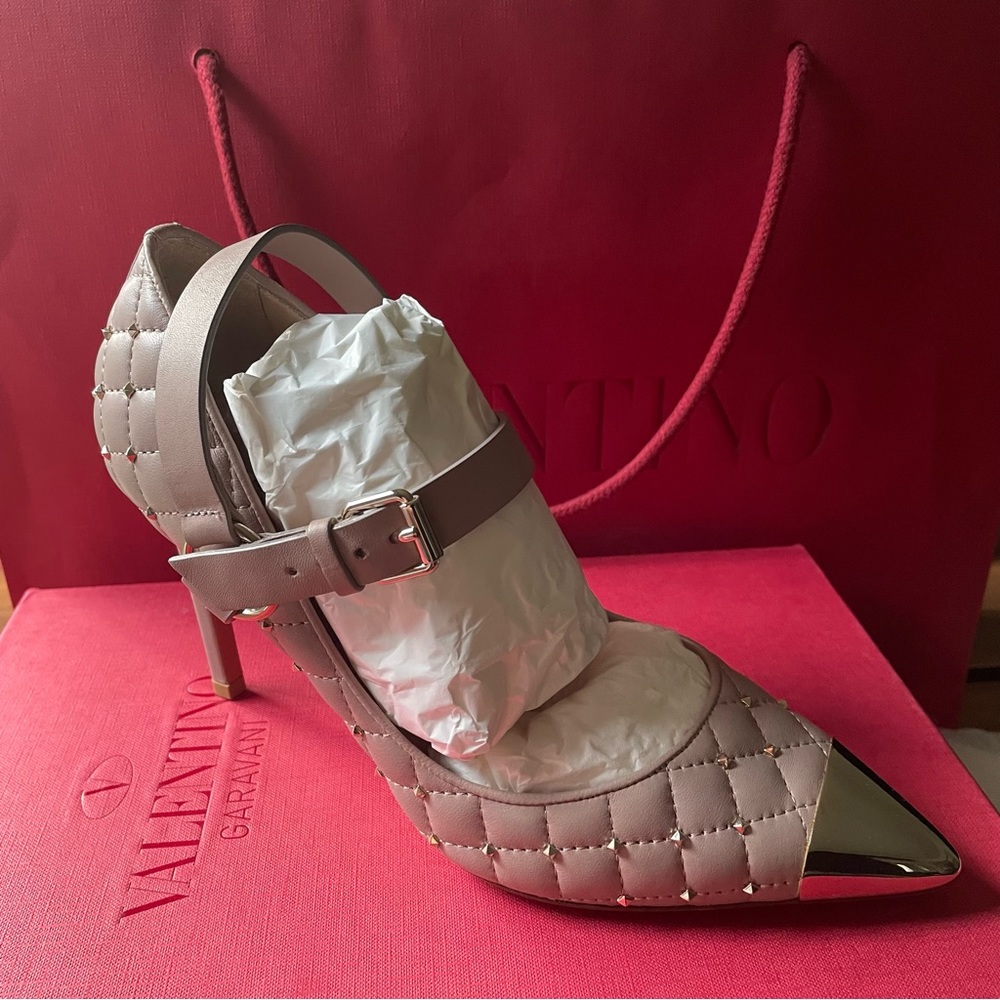 HOST PICK🌟Valentino Rockstud Mary Jane Heels💖 - Picture 9 of 12